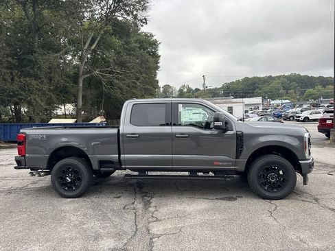 New 2026 Ford F350 Lariat w/ Black Appearance Package image 4