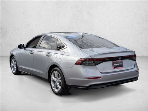 Used 2025 Honda Accord LX image 9