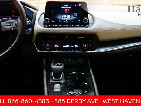 Certified 2024 Nissan Rogue SV w/ SV Premium Package AWD/4WD image 35