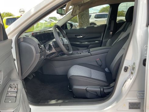 New 2026 Nissan Sentra SV FWD image 7