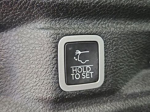 Used 2023 Jeep Grand Cherokee L Limited w/ Trailer Tow Group (B) image 19