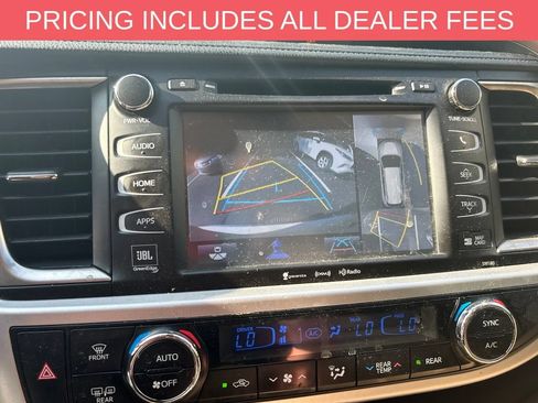 Used 2017 Toyota Highlander Limited Platinum AWD/4WD image 9
