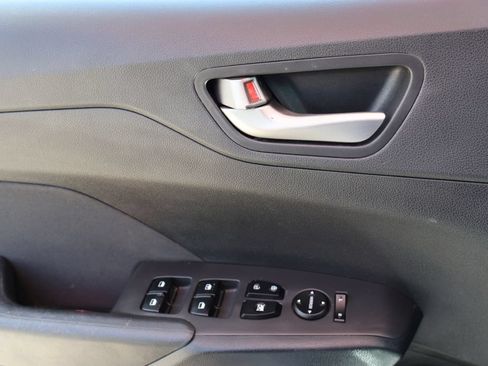 Used 2020 Hyundai Accent SE FWD image 24