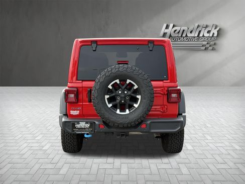 Used 2025 Jeep Wrangler Unlimited Rubicon 4xe w/ Safety Group AWD/4WD image 9