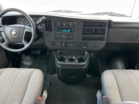 Used 2025 Chevrolet Express 3500 LT w/ LT Preferred Equipment Group RWD image 15
