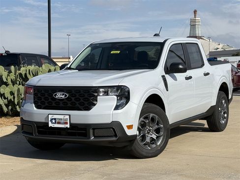 New 2025 Ford Maverick XLT image 26