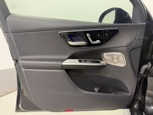 Used 2024 Mercedes-Benz GLC 300 4MATIC w/ AMG Line image 5