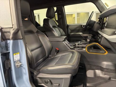 Used 2023 Ford Bronco Badlands w/ Sasquatch Package image 14