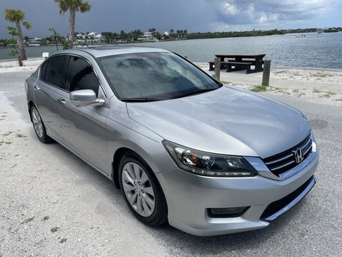 Used 2014 Honda Accord EX-L image 12