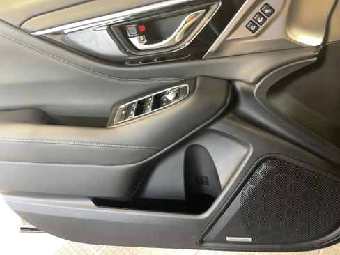 Used 2024 Subaru Outback Limited image 11