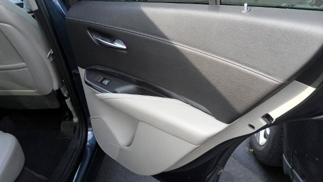 Used 2019 Cadillac XT4 Luxury w/ Cold Weather Package FWD image 28