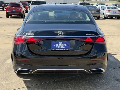 Used 2025 Mercedes-Benz E 350 4MATIC Sedan image 8