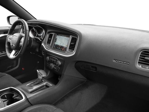 Used 2016 Dodge Charger R/T Scat Pack w/ Beats Audio Group RWD image 10