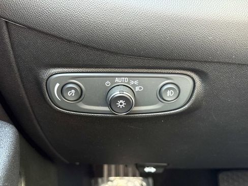 Used 2020 Chevrolet Equinox LT AWD/4WD image 13