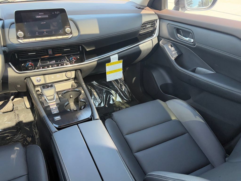 Certified 2023 Nissan Rogue SL FWD image 23