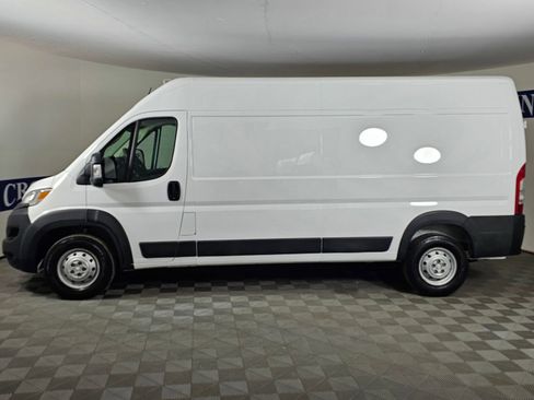 Used 2023 RAM ProMaster 2500 image 2