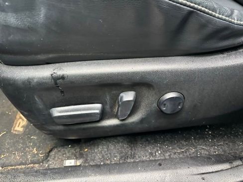 Used 2015 Toyota RAV4 Limited image 10