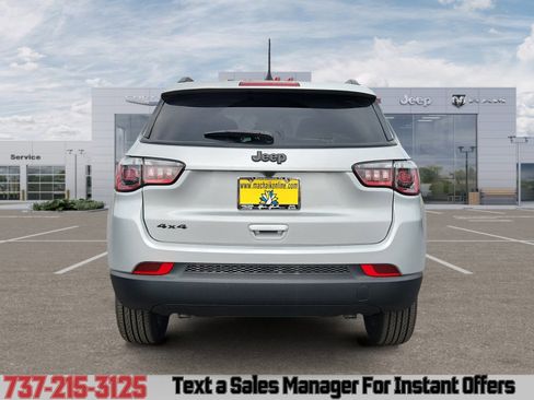 New 2026 Jeep Compass Latitude image 4