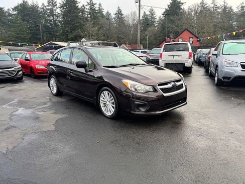 Used 2013 Subaru Impreza 2.0i image 3
