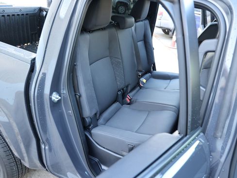 Used 2025 Toyota Tacoma SR5 image 33