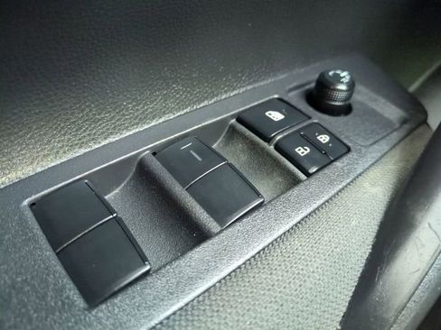 Used 2023 Toyota Corolla LE image 21