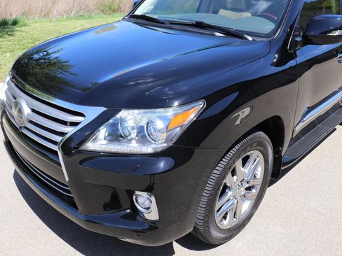 Used 2014 Lexus LX 570 4WD image 6