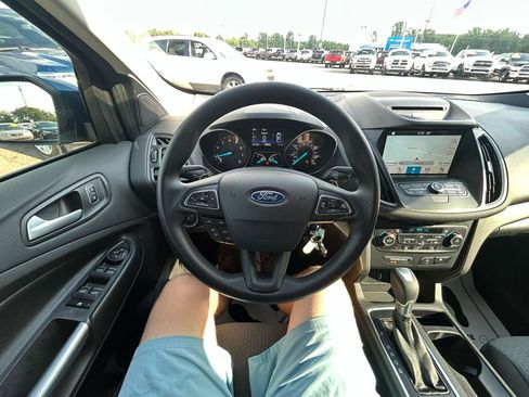 Used 2017 Ford Escape SE w/ Equipment Group 201A FWD image 28