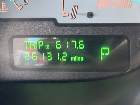 Used 2002 Ford Thunderbird image 34