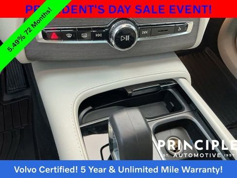 Certified 2023 Volvo XC90 B5 Plus w/ Protection Package Premier image 22