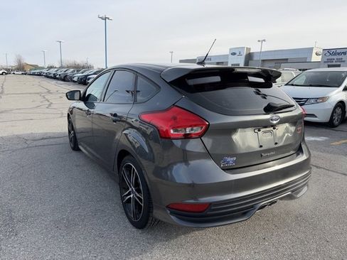 Used 2017 Ford Focus ST image 6