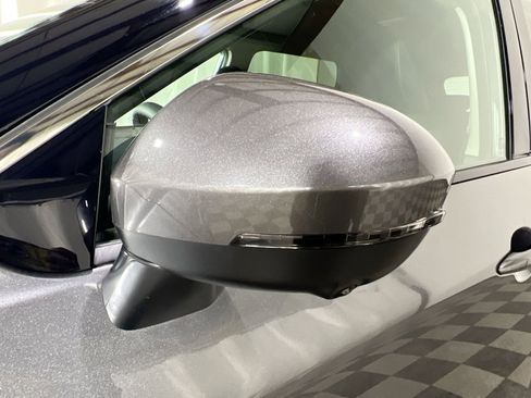 Used 2021 Nissan Rogue SV image 14