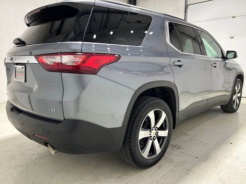 Used 2021 Chevrolet Traverse LT w/ LT Premium Package FWD image 7