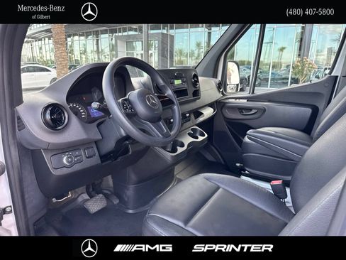 Used 2022 Mercedes-Benz Sprinter 2500 image 13
