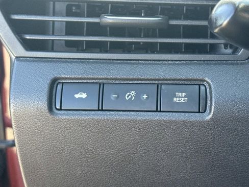 Certified 2025 Nissan Altima 2.5 SV FWD image 31