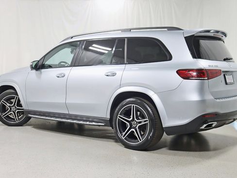 Used 2022 Mercedes-Benz GLS 450 4MATIC w/ AMG Line Exterior image 9