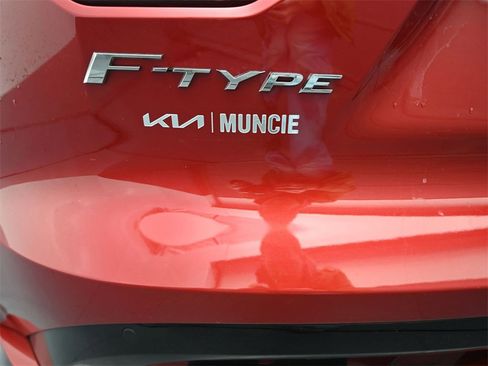 Used 2021 Jaguar F-TYPE R image 10