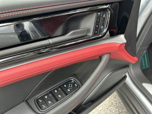 New 2025 Porsche Panamera 4 image 17
