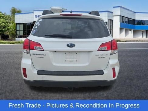 Used 2014 Subaru Outback 3.6R Limited AWD/4WD image 4