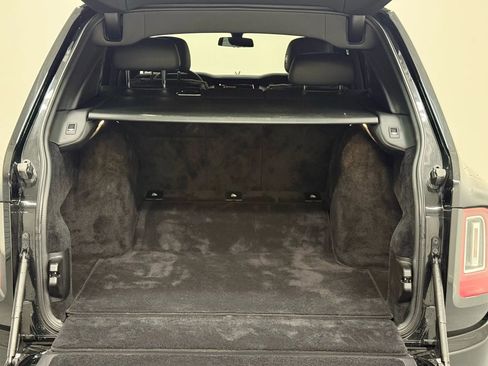 Used 2019 Rolls-Royce Cullinan image 36