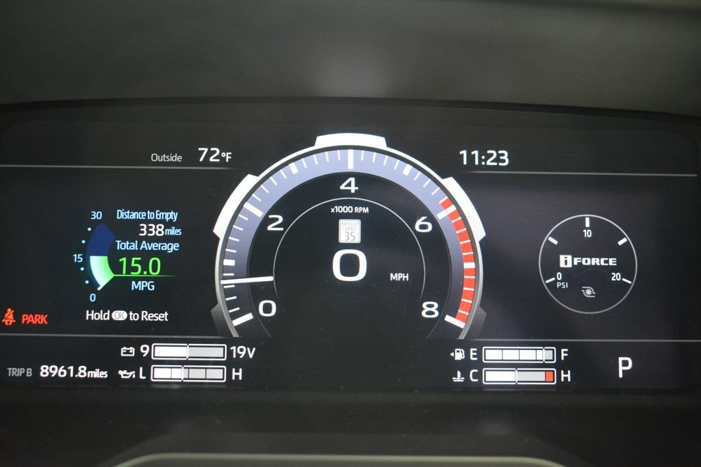 Used 2024 Toyota Tundra Limited AWD/4WD image 12