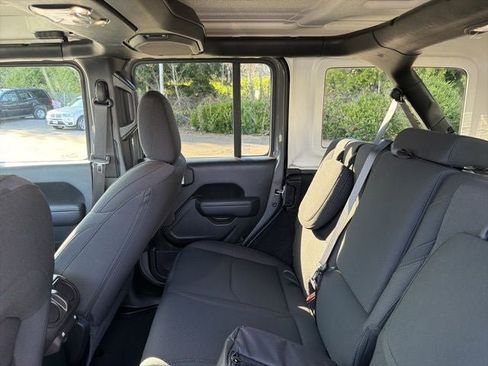 Used 2023 Jeep Wrangler Unlimited w/ Cold Weather Group image 27