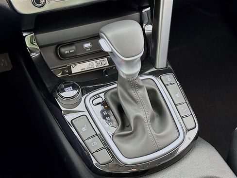 Used 2025 Kia Seltos S image 19