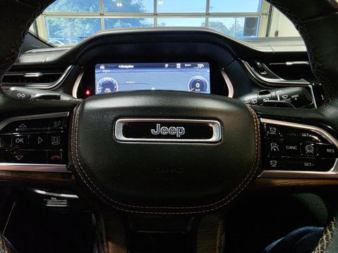 Used 2023 Jeep Grand Cherokee L Summit w/ High Altitude Package AWD/4WD image 32