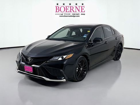 Used 2023 Toyota Camry XSE w/ Navigation Package image 3