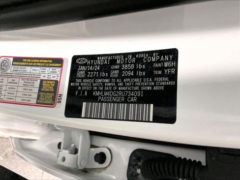 Used 2024 Hyundai Elantra SEL image 35