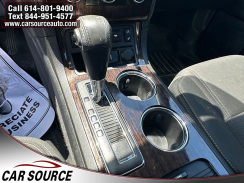 Used 2015 Chevrolet Traverse LT w/ Style and Technology Package FWD image 7