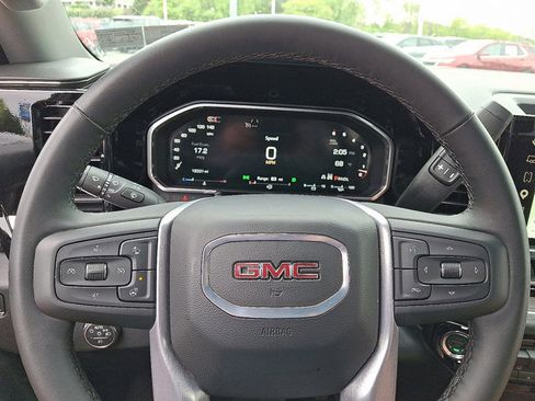 Used 2026 GMC Sierra 1500 SLT AWD/4WD image 20