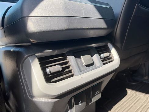 Used 2024 Ford F150 Lariat AWD/4WD image 29