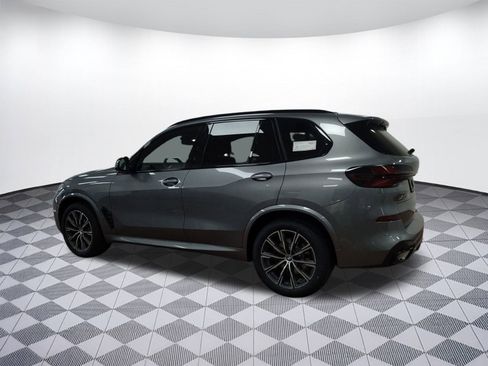 New 2026 BMW X5 xDrive40i w/ M Sport Package image 3