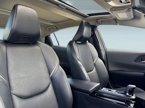 Used 2026 Toyota Prius Limited image 30